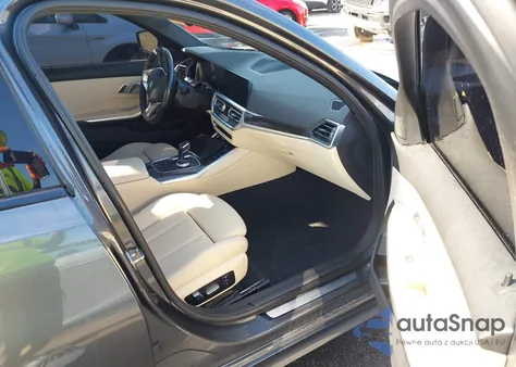 2020 BMW 330I xDrive z USA, uszkodzony, nr VIN 3MW5R7J01L8B22683